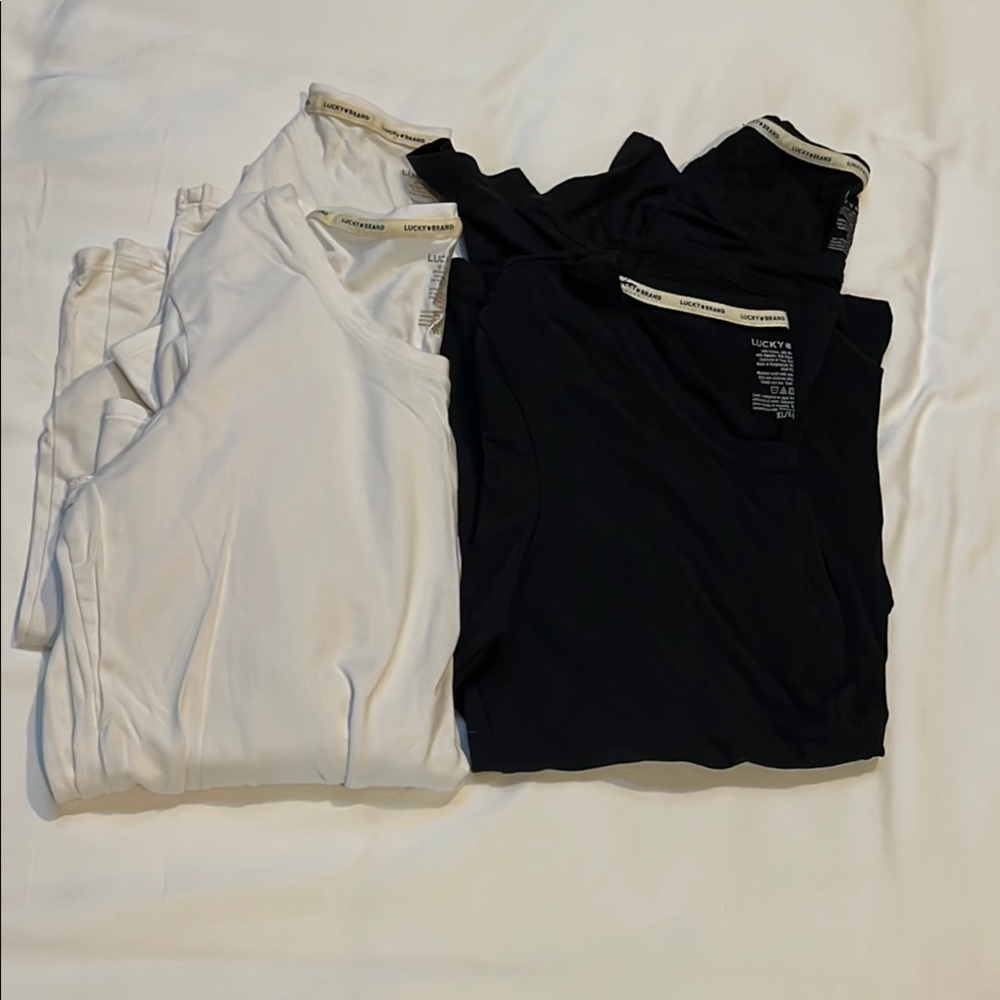 4 long sleeve, lucky brand White & Black Tee